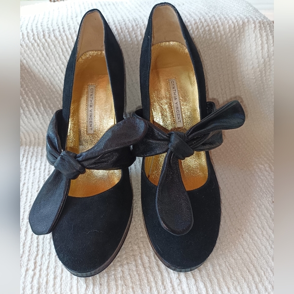 Cynthia Vincent suede and leather heels - Picture 2 of 7